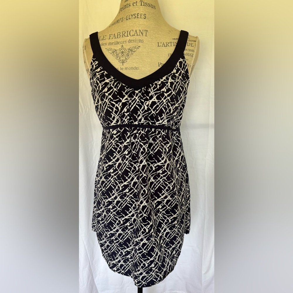 Petticoat Alley Women’s Sleeveless Empire Waist Dress in Navy/White Abstract SzS